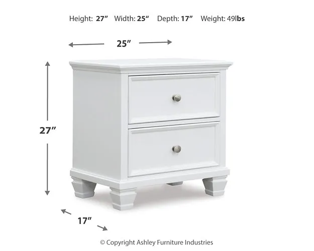 Fortman King Panel Bed with Mirrored Dresser, Chest and 2 Nightstands